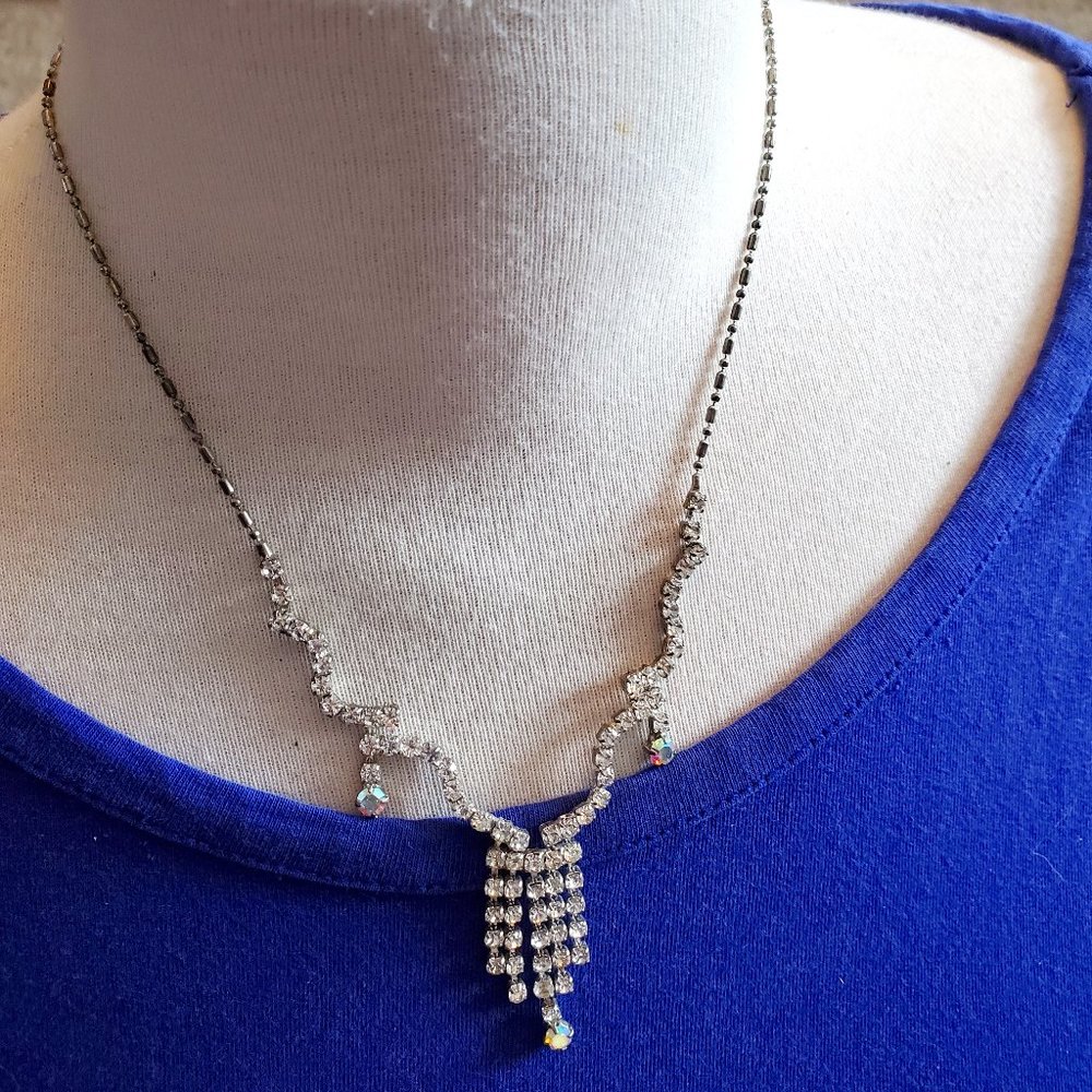 16" Silver Tone Rhinestone Collar Style Necklace